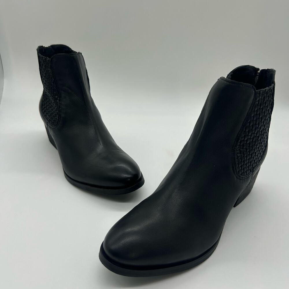 Journee Collection Boots‎ Womens 6 Black Premium Leather Emerson Boots NEW